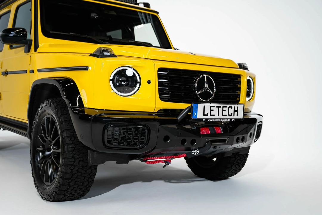 Close-up of LETECH’s corrosion-resistant KTL coating and license plate bracket, ensuring durability and road compliance