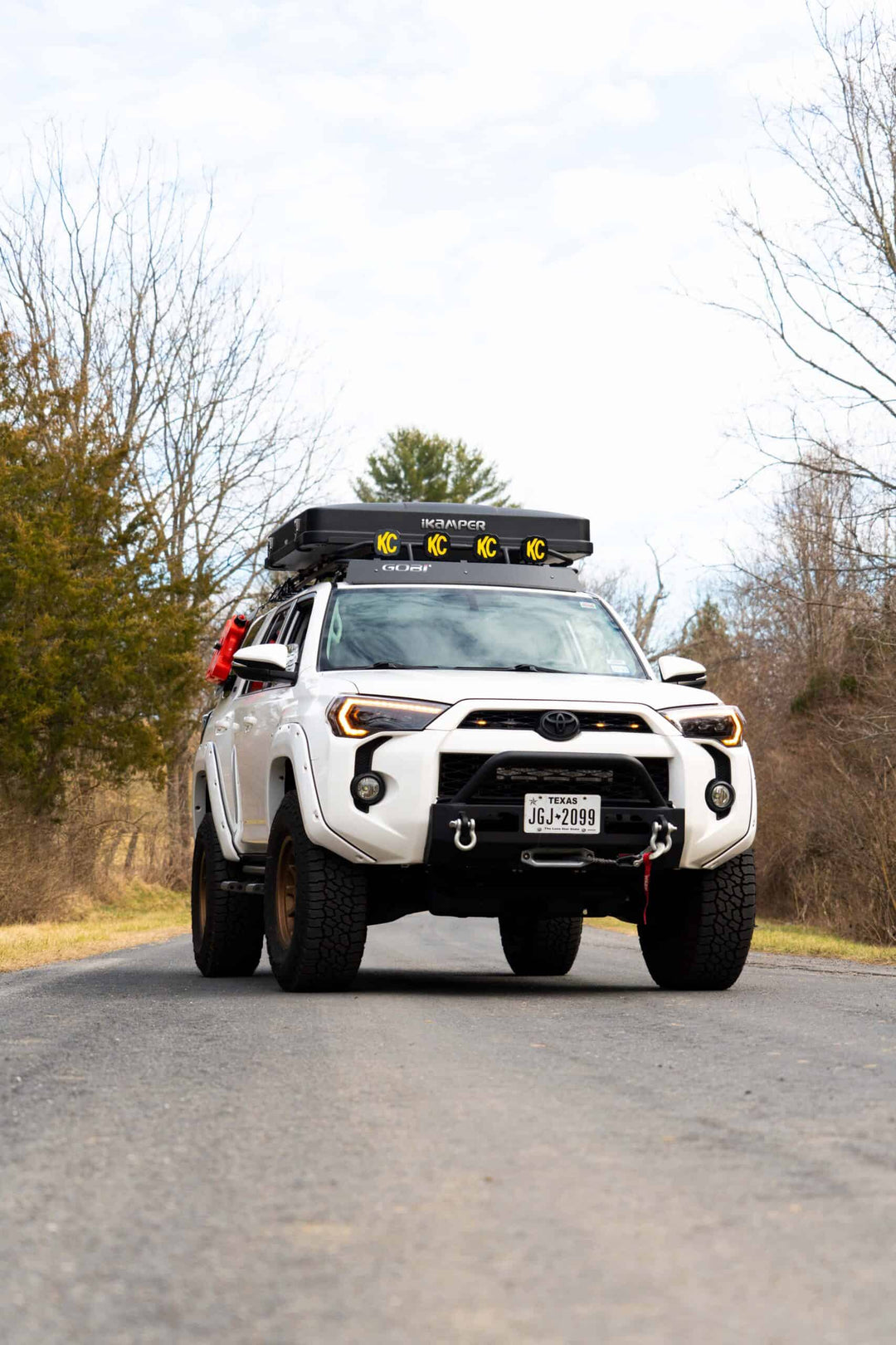 Close-up of the iKamper Skycamp 3.0 Mini's durable hardshell construction and streamlined aerodynamics, highlighting its ruggedness and style.