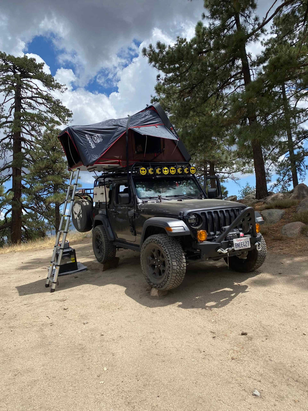 The GOBI Racks iKamper Skycamp 3.0 Mini provides a premium overlanding experience, combining comfort, convenience, and compatibility for unforgettable adventures.