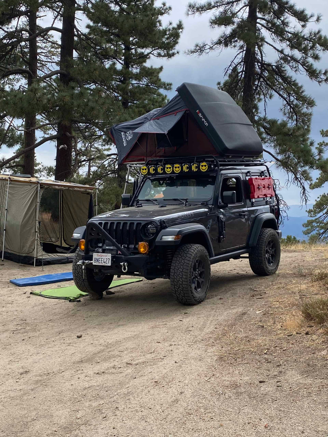 The GOBI Racks iKamper Skycamp 3.0 Mini provides a premium overlanding experience, combining comfort, convenience, and compatibility for unforgettable adventures.